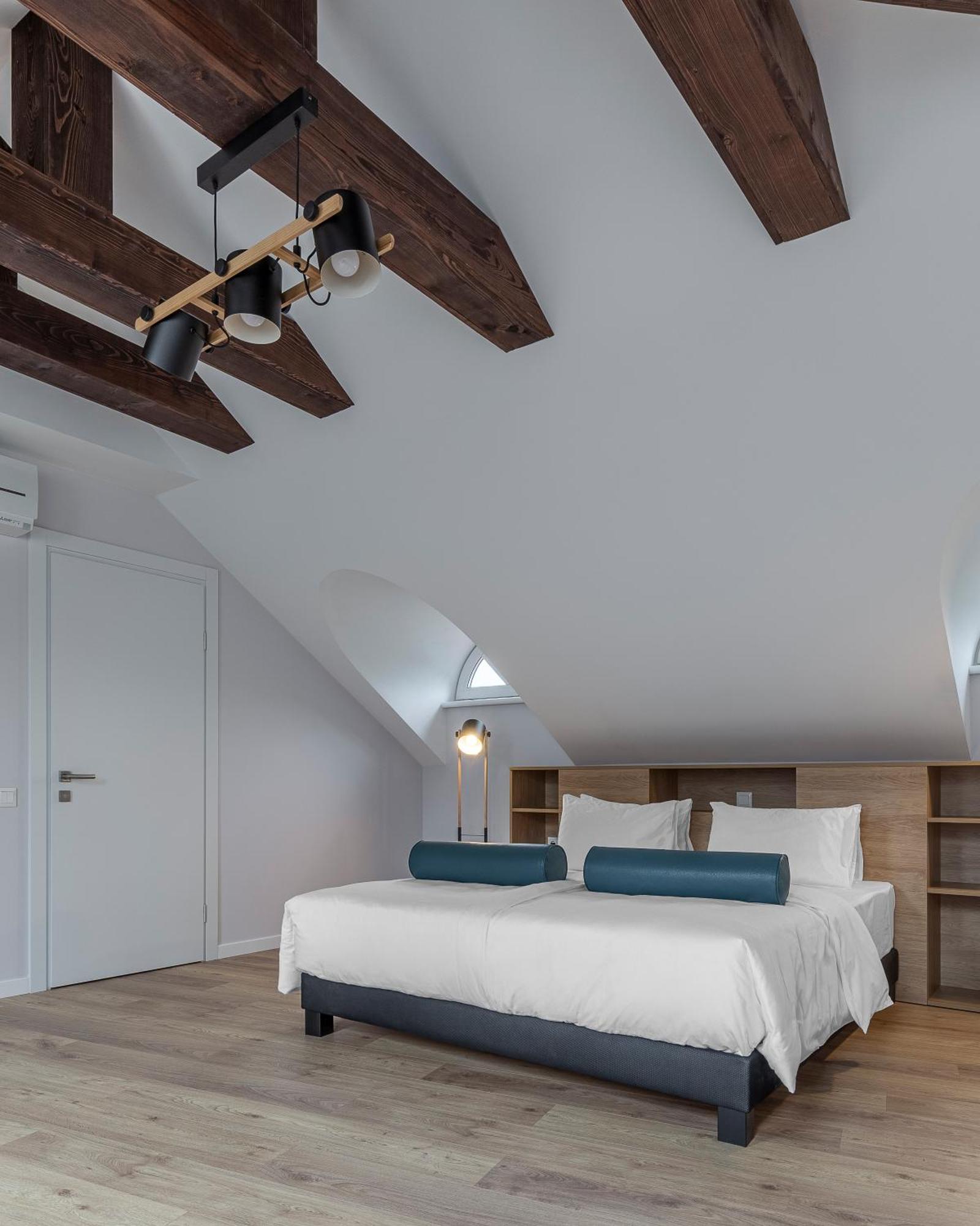 Kontrakt Boutique Hotel كييف الغرفة الصورة