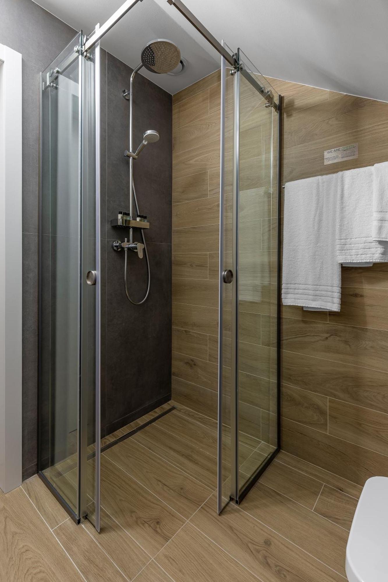 Kontrakt Boutique Hotel كييف الغرفة الصورة